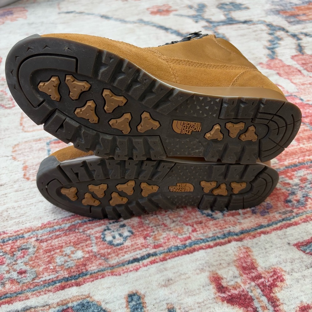 The North Face Brown Winter Boots - Picture 6 of 12